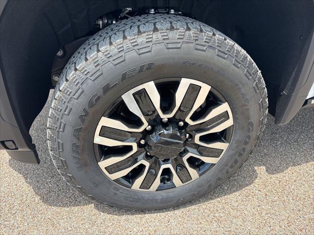 2026 GMC Sierra 2500HD Crew Cab, Standard Bed, Denali Ultimate, 4WD