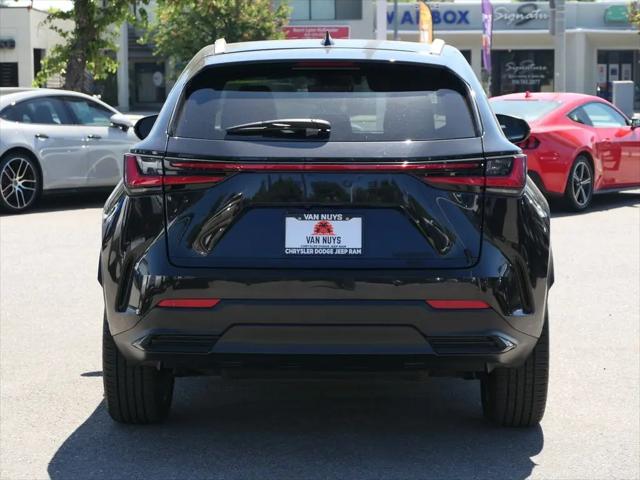 2025 Lexus NX 350h Premium