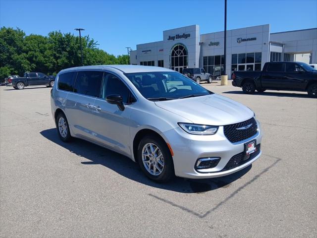 2024 Chrysler Pacifica Touring L for sale in Hugo, OK