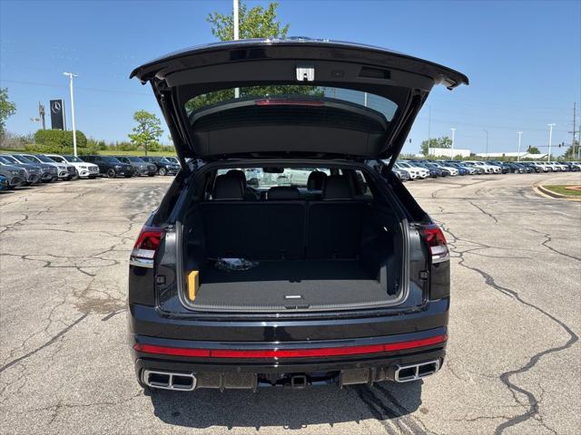 2026 Volkswagen Atlas Cross Sport SEL Premium R-Line