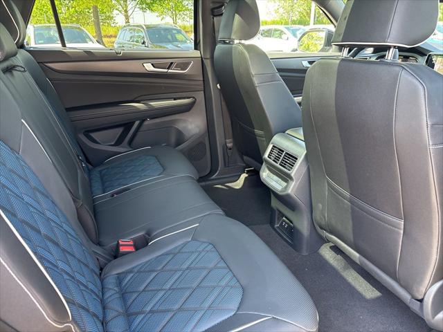 2026 Volkswagen Atlas Cross Sport SEL Premium R-Line