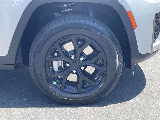 2026 Jeep Grand Cherokee L Altitude 4x4