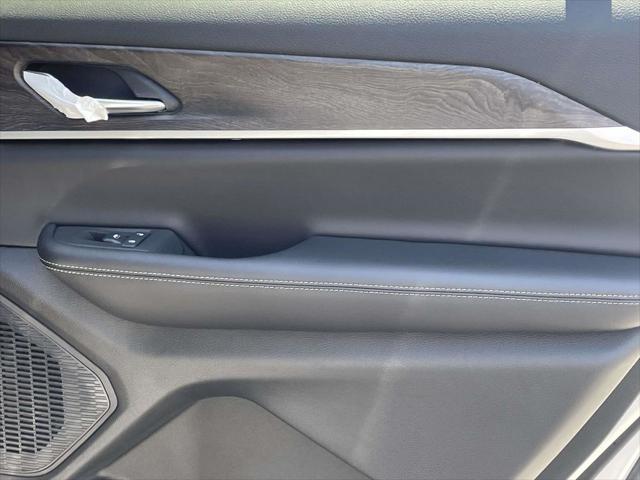 2026 Jeep Grand Cherokee L Altitude 4x4