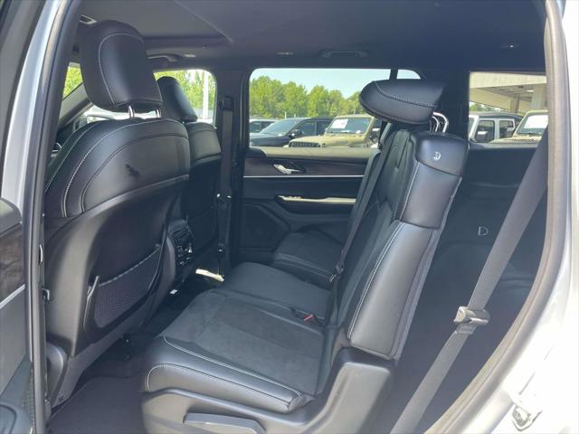 2026 Jeep Grand Cherokee L Altitude 4x4