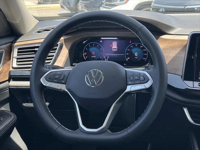 2026 Volkswagen Atlas SE with Technology