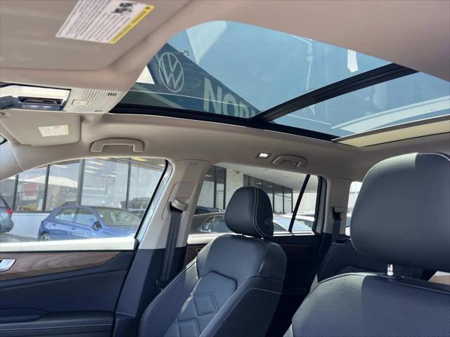 2026 Volkswagen Atlas SE with Technology
