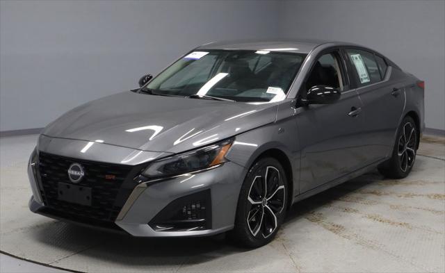 2025 Nissan Altima SR FWD