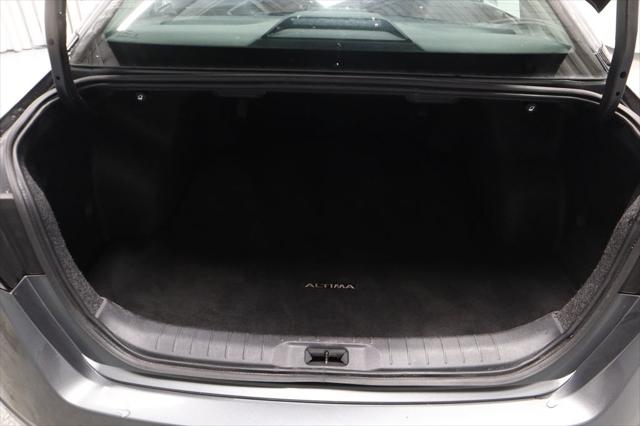 2025 Nissan Altima SR FWD