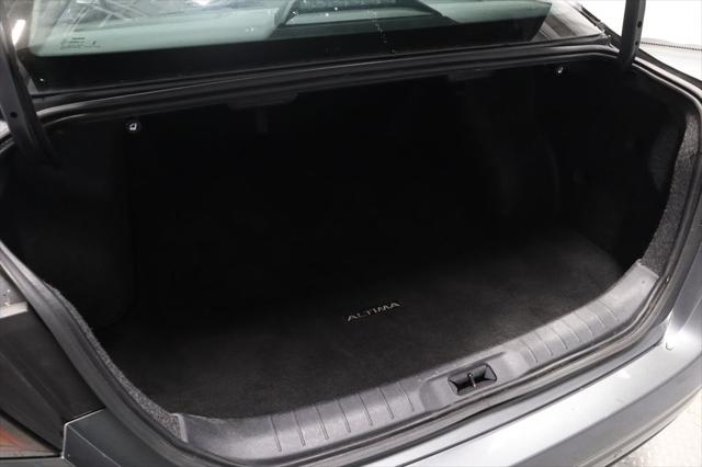 2025 Nissan Altima SR FWD