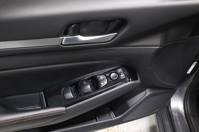 2025 Nissan Altima SR FWD