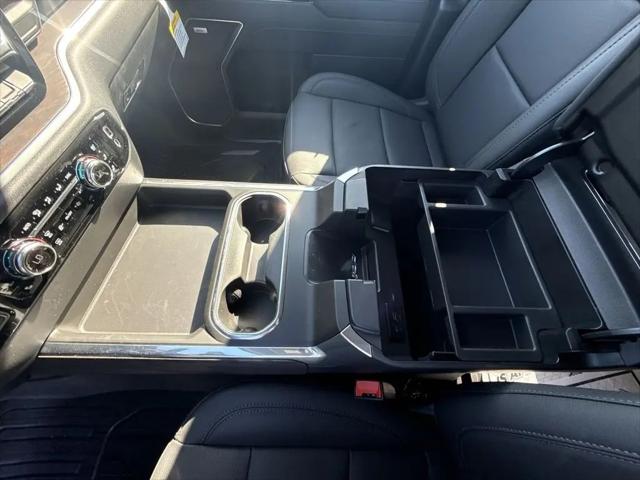 2026 GMC Sierra 2500HD Crew Cab, Standard Bed, SLT, 4WD
