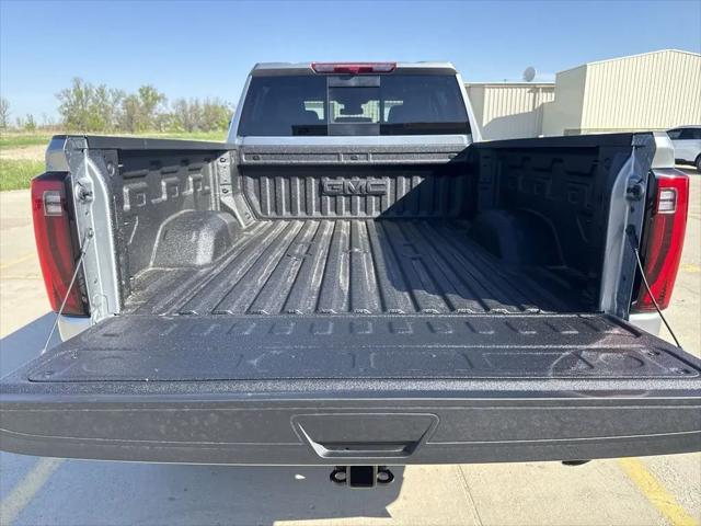 2026 GMC Sierra 2500HD Crew Cab, Standard Bed, SLT, 4WD