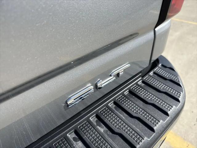 2026 GMC Sierra 2500HD Crew Cab, Standard Bed, SLT, 4WD