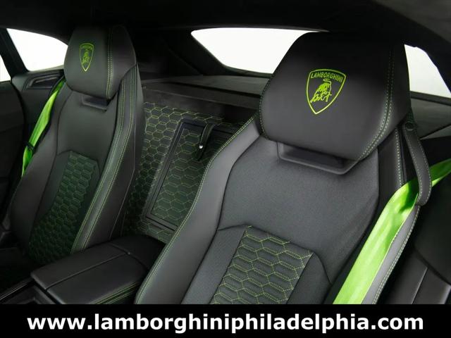 2023 Lamborghini Urus S