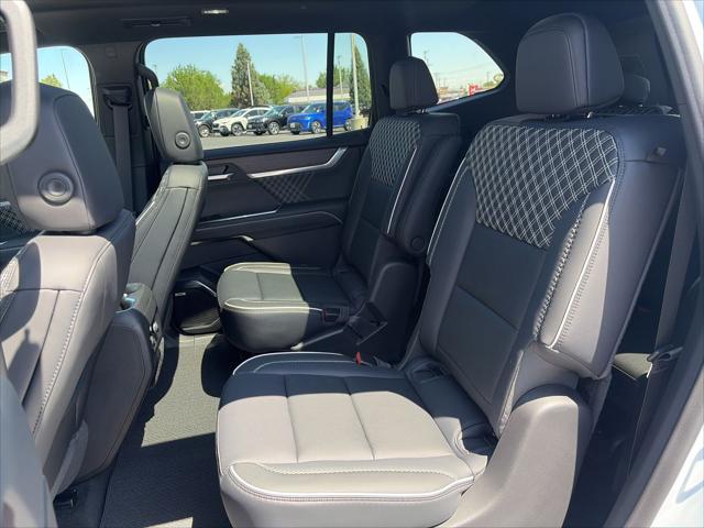 2026 GMC Acadia Denali AWD
