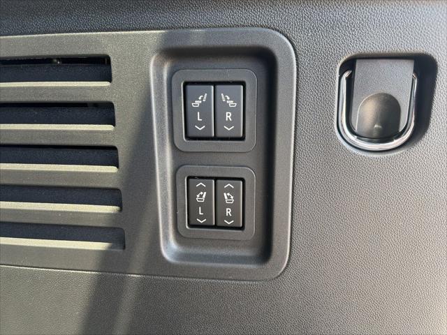 2026 GMC Acadia Denali AWD