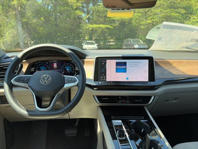 2026 Volkswagen Atlas SE with Technology