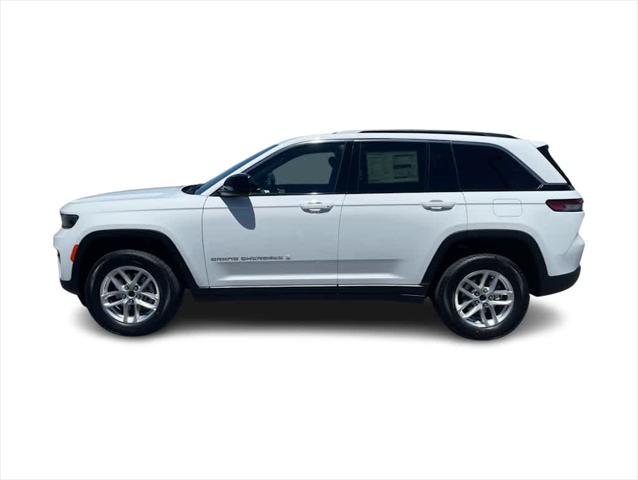 2026 Jeep Grand Cherokee Laredo 4x4