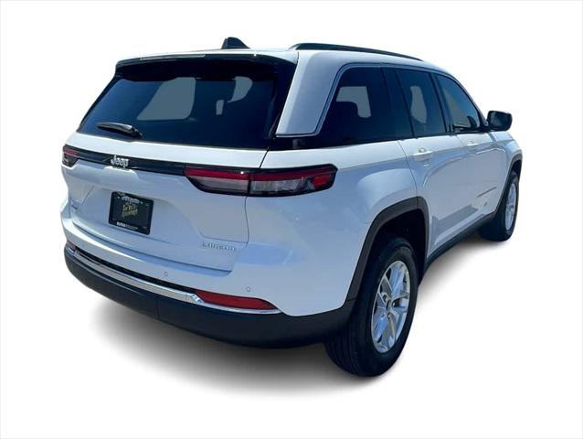 2026 Jeep Grand Cherokee Laredo 4x4