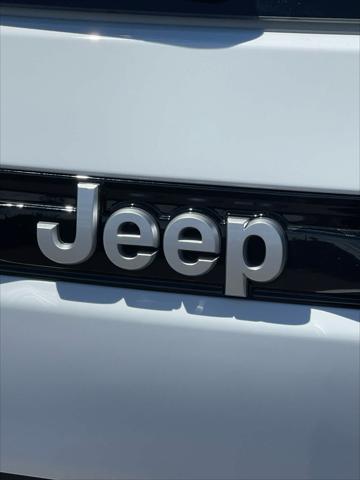 2026 Jeep Grand Cherokee Laredo 4x4
