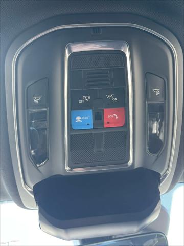2026 Jeep Grand Cherokee Laredo 4x4