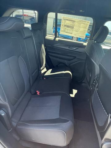2026 Jeep Grand Cherokee Laredo 4x4