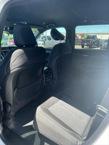 2026 Jeep Grand Cherokee Laredo 4x4