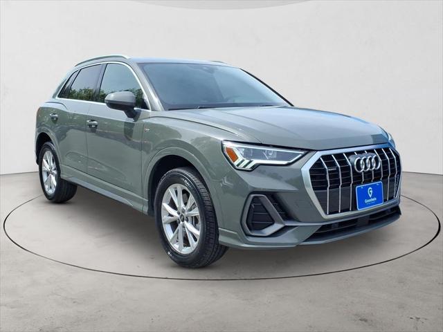 2025 Audi Q3 Premium 45 TFSI S line quattro Tiptronic