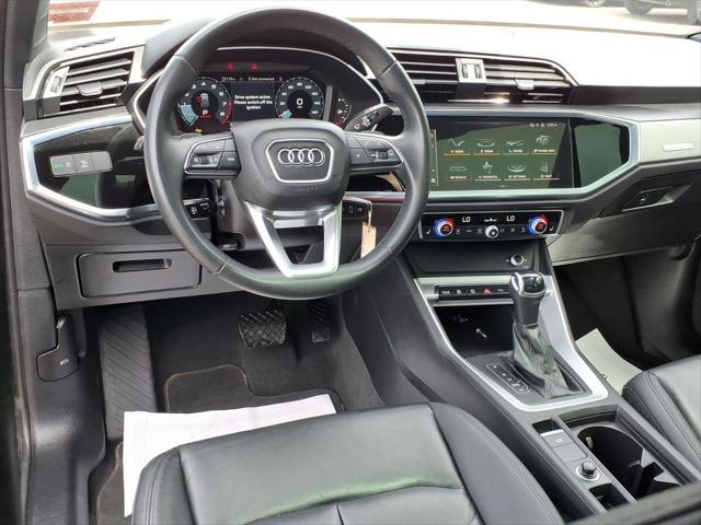 2025 Audi Q3 Premium 45 TFSI S line quattro Tiptronic