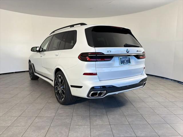 2025 BMW X7 M60i