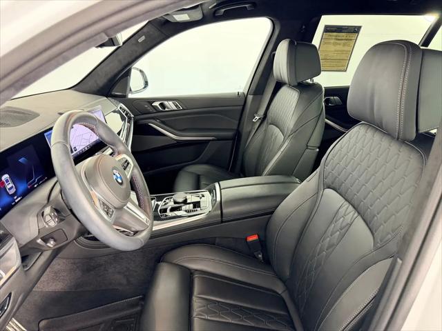 2025 BMW X7 M60i
