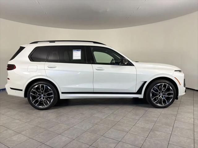 2025 BMW X7 M60i