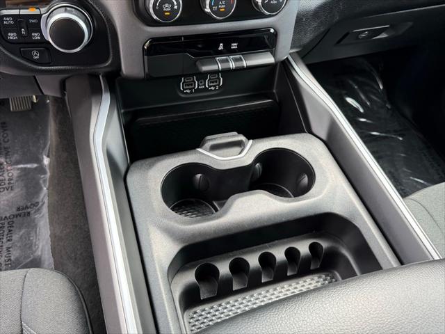 2022 Ram 1500 Big Horn Crew Cab 4x4 6'4" Box