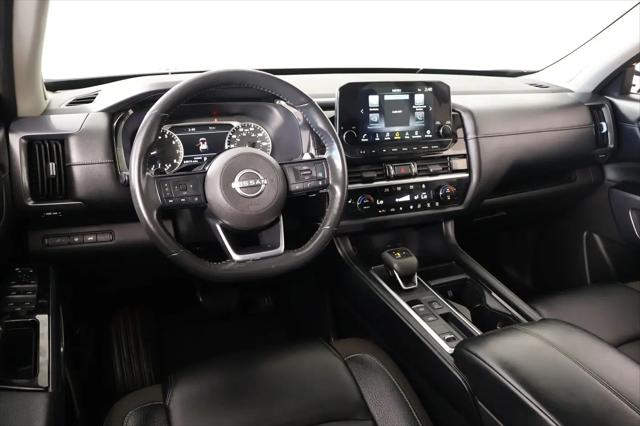 2023 Nissan Pathfinder SL FWD