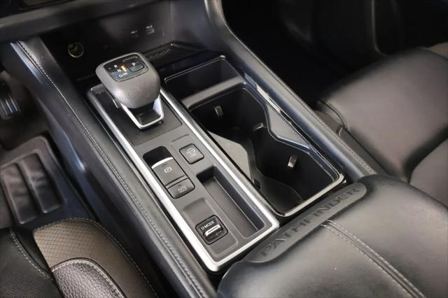 2023 Nissan Pathfinder SL FWD