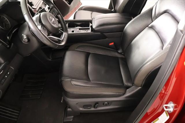 2023 Nissan Pathfinder SL FWD