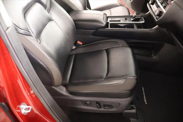 2023 Nissan Pathfinder SL FWD