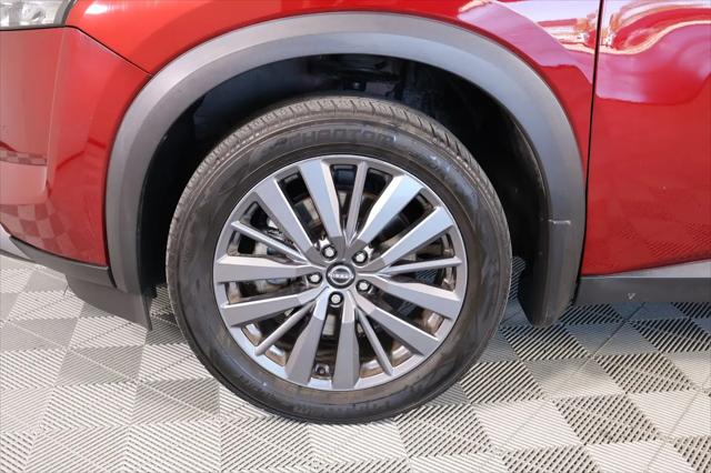 2023 Nissan Pathfinder SL FWD