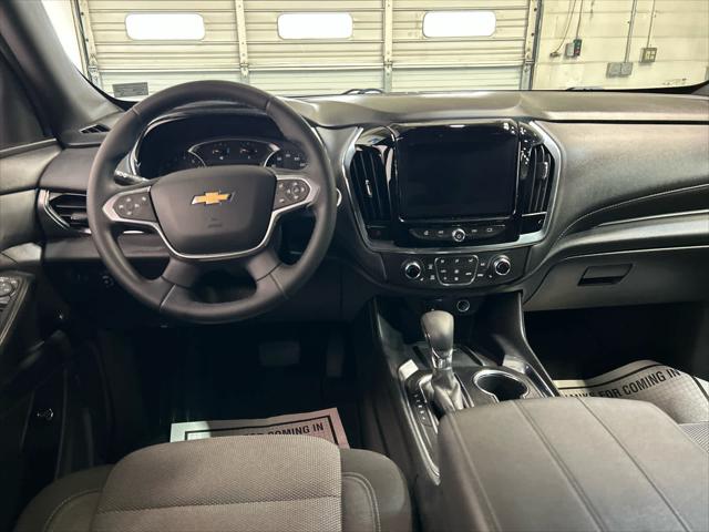 2023 Chevrolet Traverse AWD LT Cloth