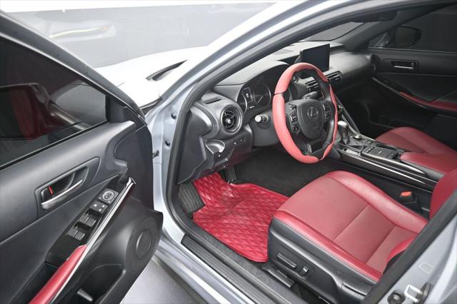 2023 Lexus IS 300 300