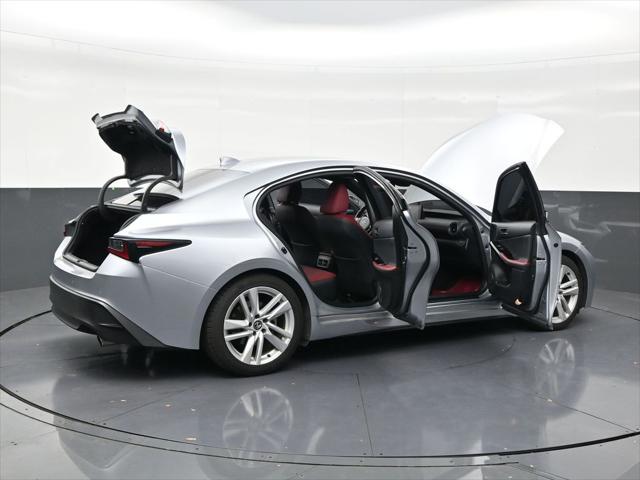 2023 Lexus IS 300 300