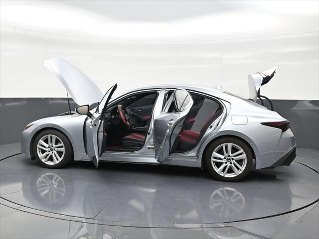 2023 Lexus IS 300 300