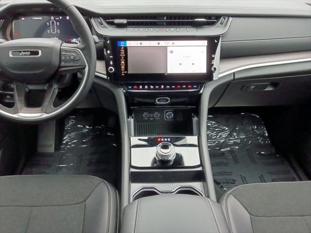 2026 Jeep Grand Cherokee L Altitude 4x2