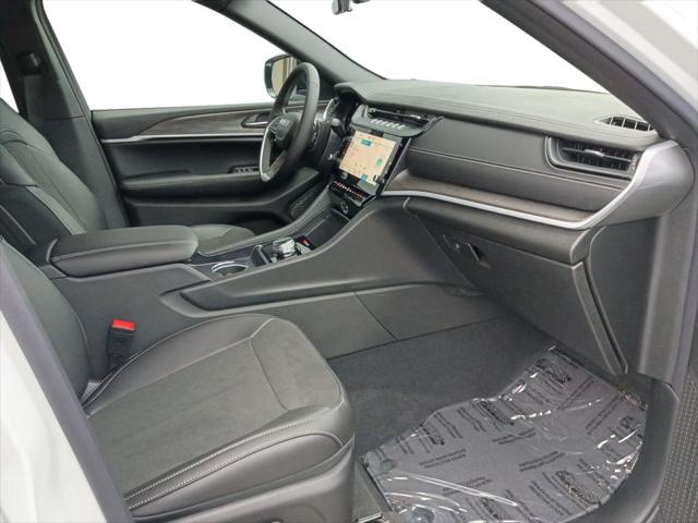 2026 Jeep Grand Cherokee L Altitude 4x2