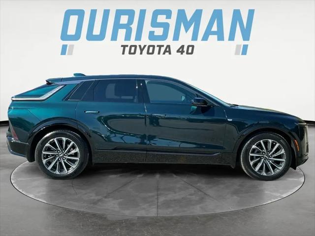 2024 Cadillac iQ Sport w/1SF