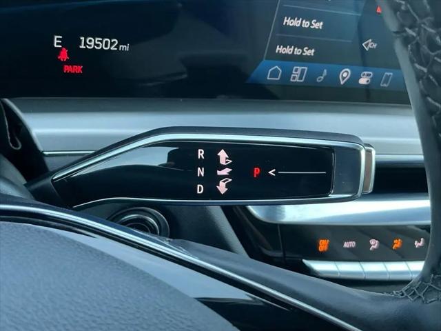 2024 Cadillac iQ Sport w/1SF