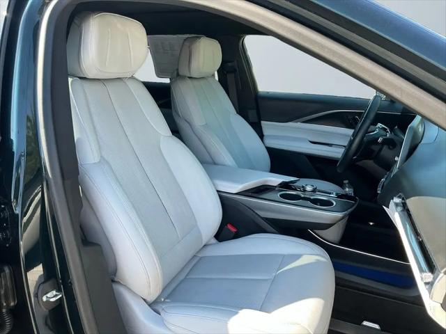 2024 Cadillac iQ Sport w/1SF