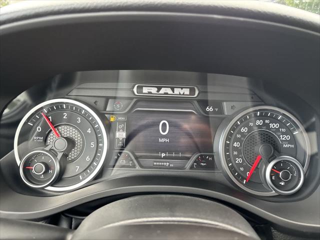 2026 Ram 1500 Express Crew Cab 4x4 5'7" Box