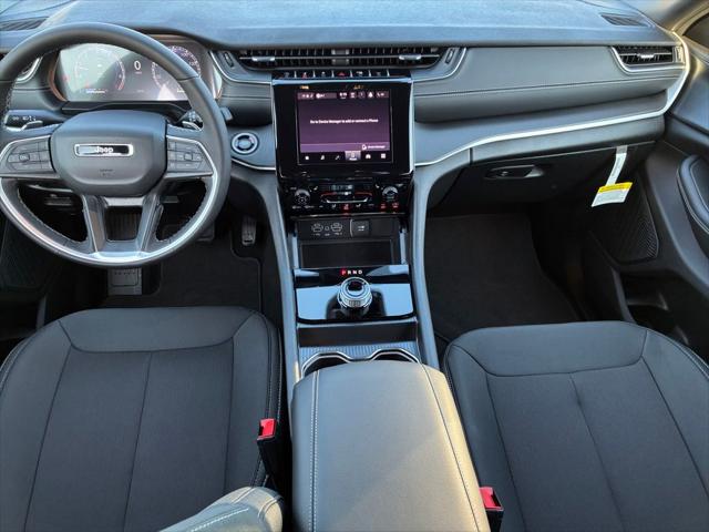 2026 Jeep Grand Cherokee L Altitude 4x2