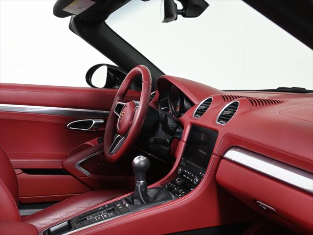 2022 Porsche 718 Boxster T